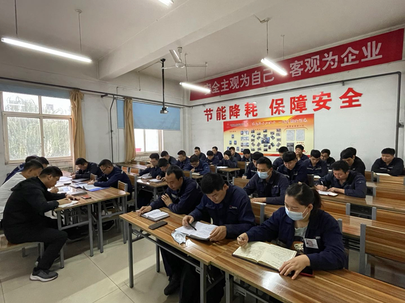 神木分公司紅柳林供熱中心：青工當(dāng)主角 百安在行動(dòng)-配圖1.png
