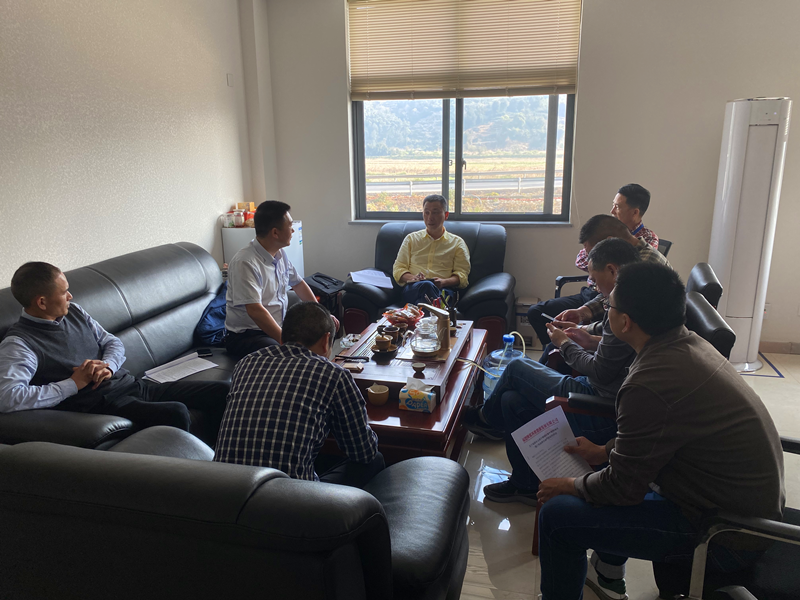 福鼎市工業(yè)園區(qū)管委會(huì)劉曉明主任一行到福建科維公司調(diào)研指導(dǎo)工作-1_副本.png