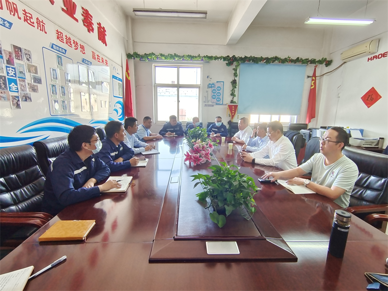 公司副總經理黃崗深入神木分公司開展節(jié)前安全環(huán)保大檢查-3.png