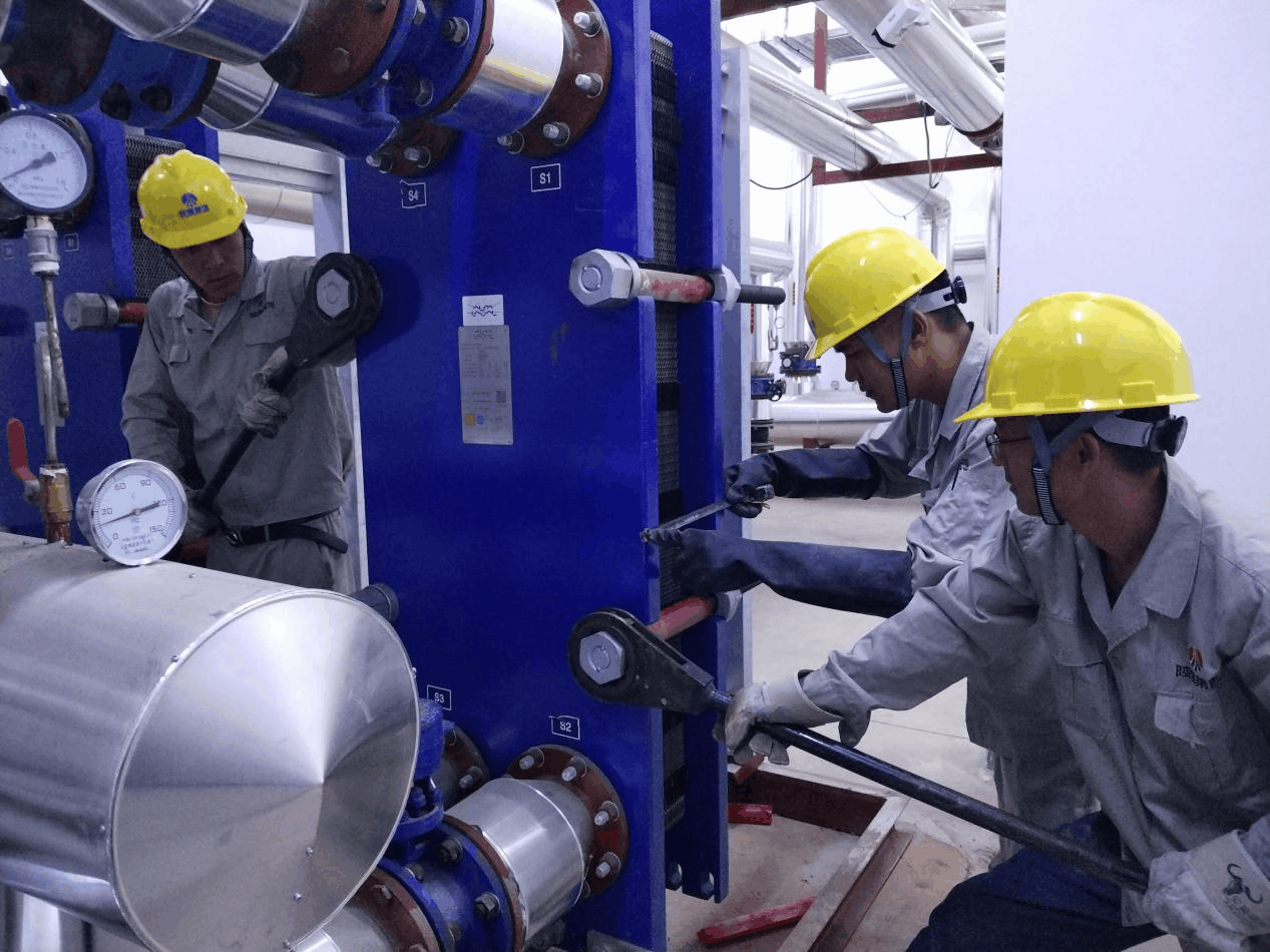 2-勇?lián)┡厝?，彰顯社會(huì)責(zé)任01.gif